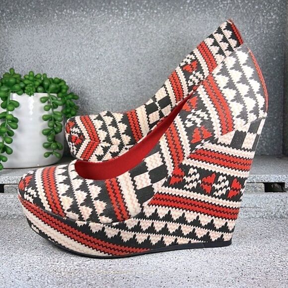 Gianni Bini Boho Hippie Zig Zag Wedges Sandals Shoes Heels Size 8 - Picture 1 of 7